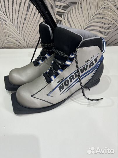 Лыжные ботинки