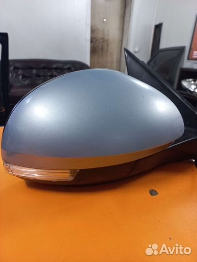 Зеркало правое Skoda Yeti