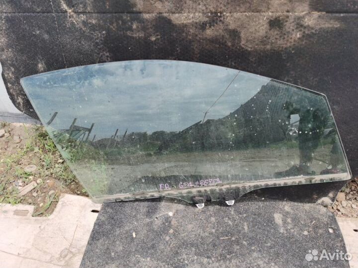 Стекло переднее правое Honda Fit GD1