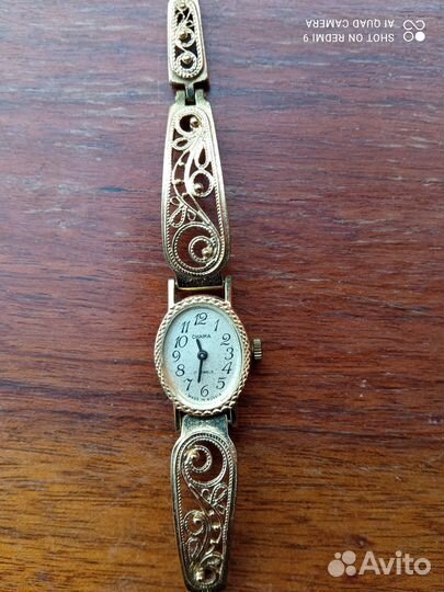 Старые вещи Б/У Часы женские Чайка и луч