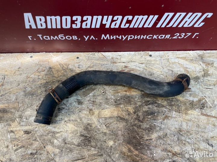 Патрубок радиатора Renault Sandero Stepway