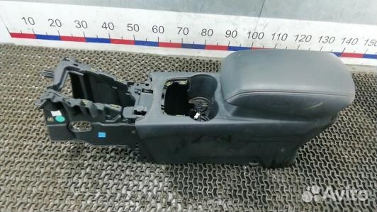 Подлокотник центральный ford focus 3 (KEA32IX01)