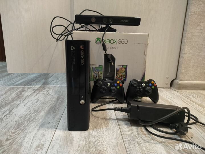 Xbox 360Е.freeboot.Много игр. Kinect