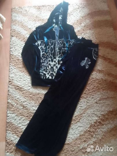 Спортивный костюм