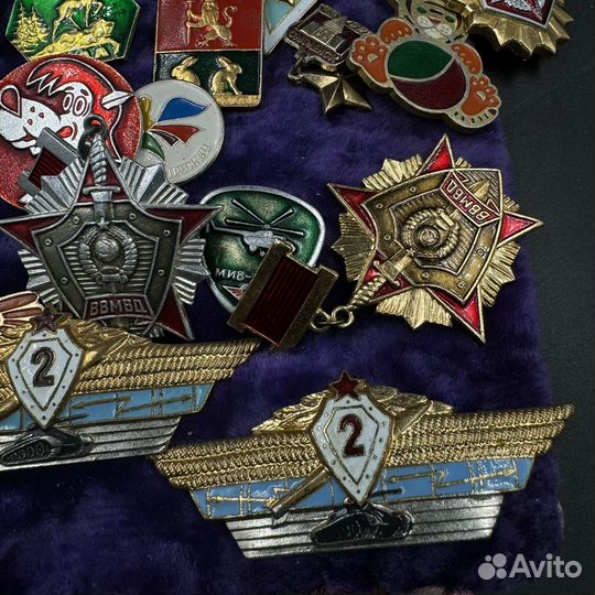 Знаки значки разные одним лотом СССР советский
