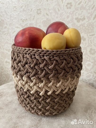 Корзина вязаная