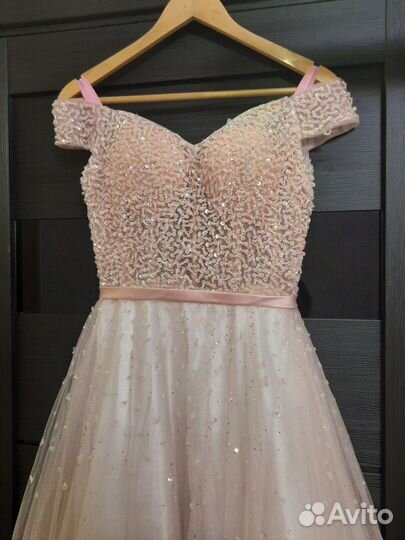 Продам платье