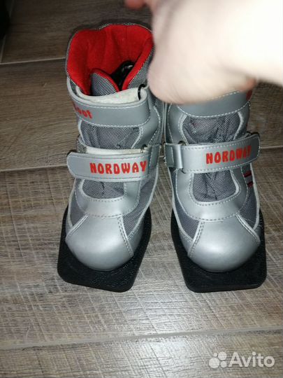 Лыжные ботинки,31 р-р