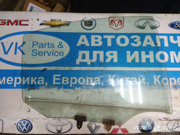 Стекло заднее правое Nissan Primera P12 01-08