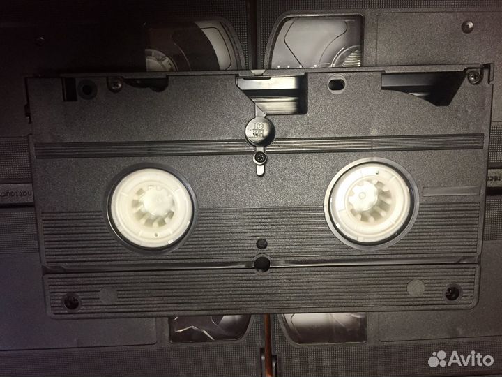 Видеокассета VHS за 10 штук