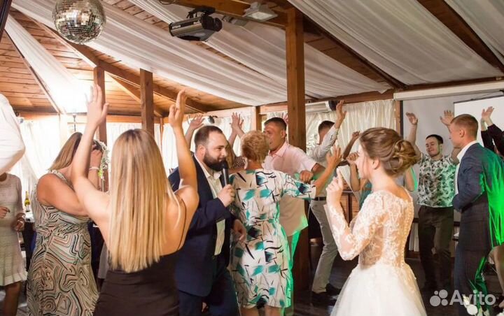 Ведущий на свадьбу