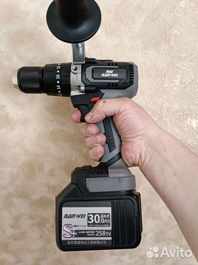 Шуруповерт nanwei для ледобура 2 акб по 6 Ач 150Н