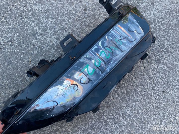 Фара противотуманная правая skoda rapid