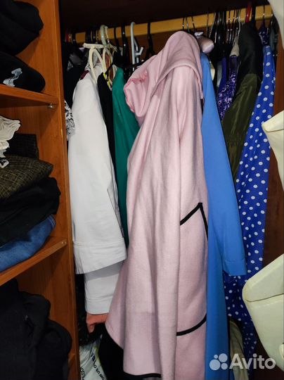 Женские вещи б/у платья кофты блузки