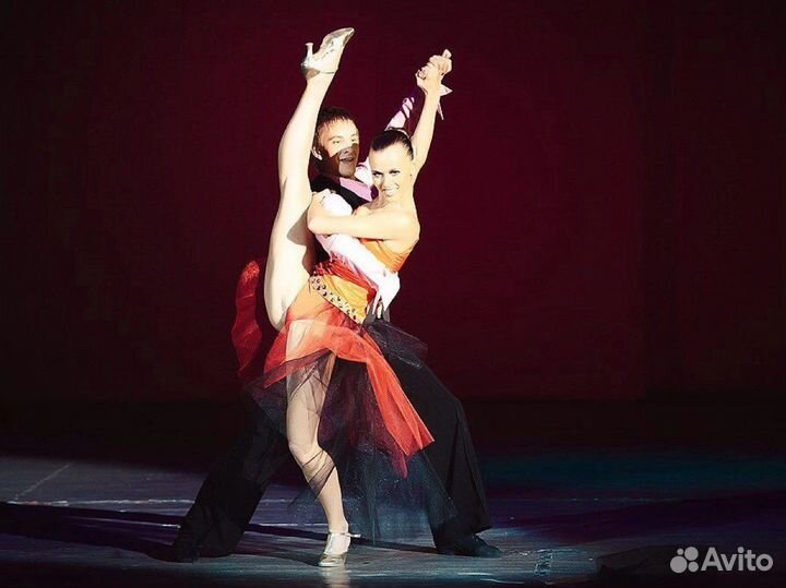 Тренер по растяжке, хореограф