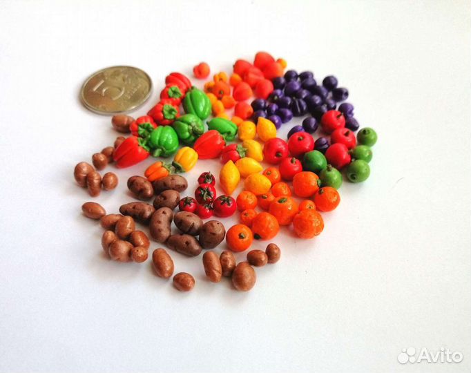Миниатюрные овощи и фрукты