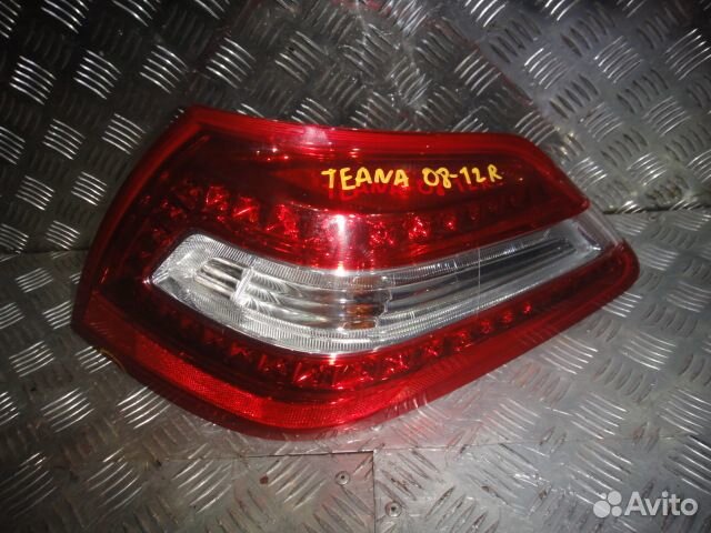 Фонарь Teana J32 (08-12) R деф Б\У