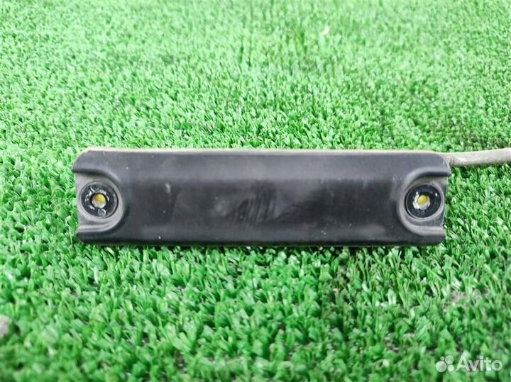 Кнопка багажника Toyota Corolla Verso R1 2006