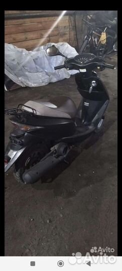 Cкутер Honda dio