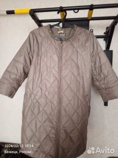 Продам куртки женские