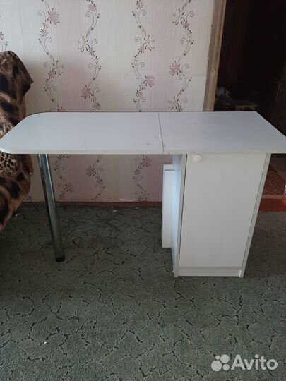Стол для маникюра бу