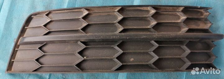 Накладка в передний бампер