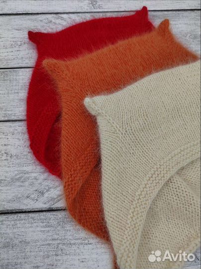 Шапка с ушками из ангоры