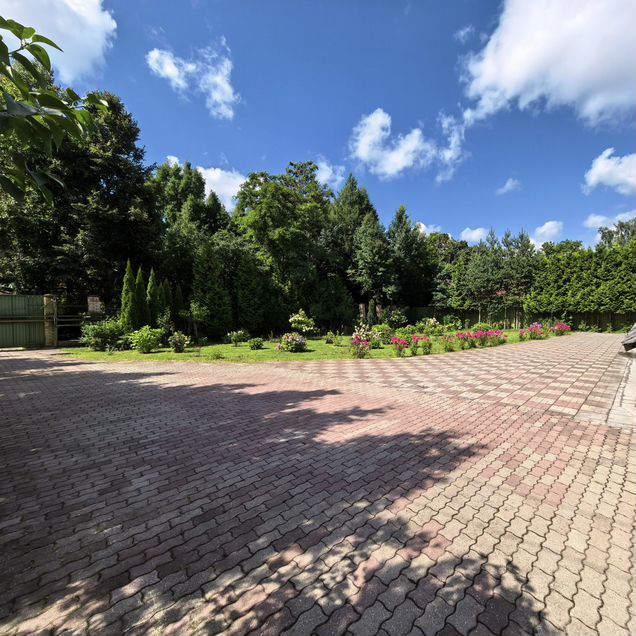 Дом 372,5 м² на участке 20 сот.