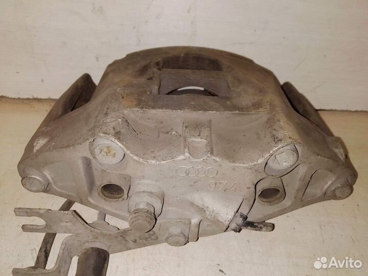 Суппорт передний правый Audi A6 C6 4F