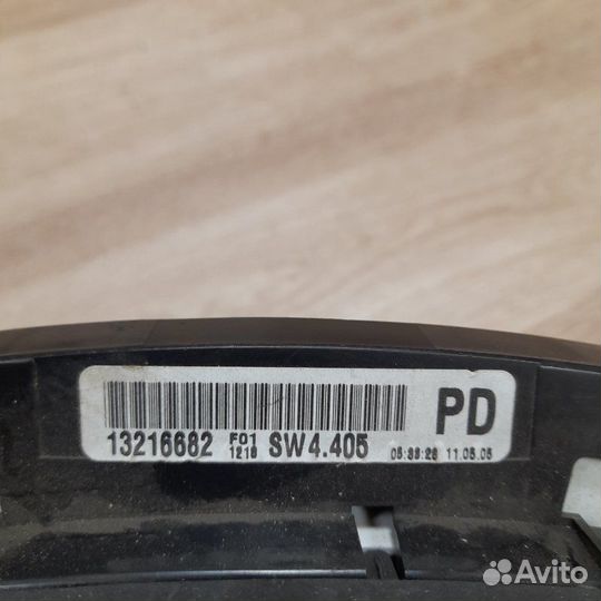 Приборная панель Opel Astra H hatchback 2004-2014