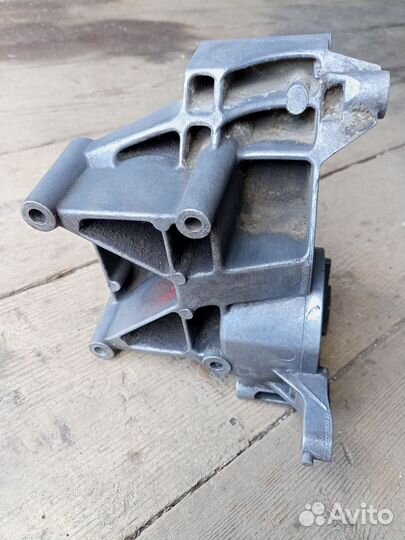 Кронштейн генератора bmw 3 e46 с натяжителем