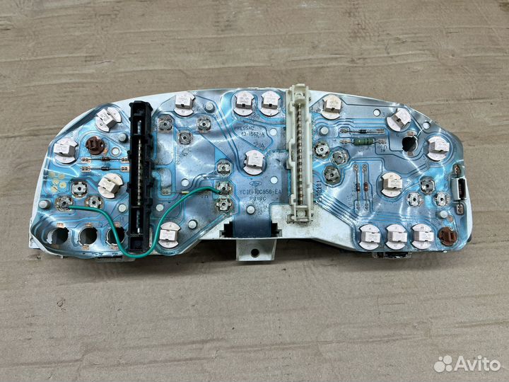 Приборная панель Ford Transit 2002