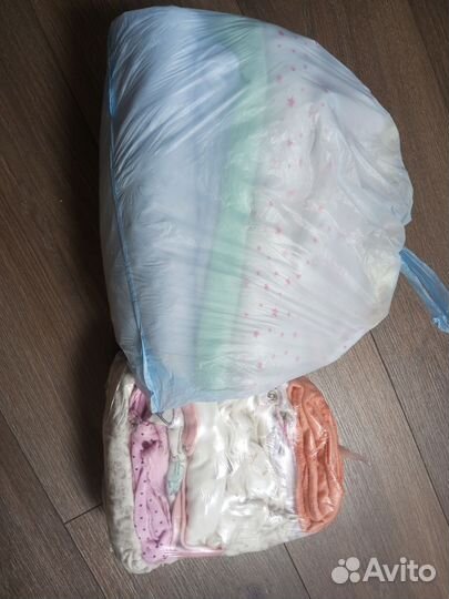Одежда для новорожденных на девочку 56-68 пакетом