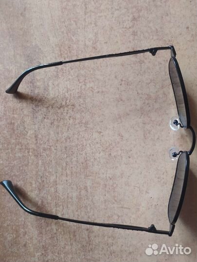 Оригинальные солнцезащитные очки бренда Cartier