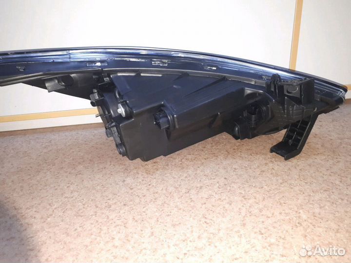 Фара левая Hyundai Solaris