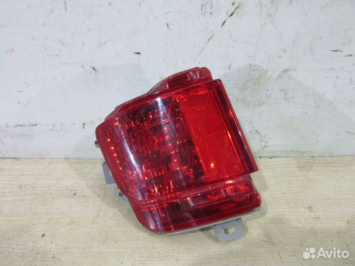 Фонарь зад в бампер левы Toyota Land Cruiser 200