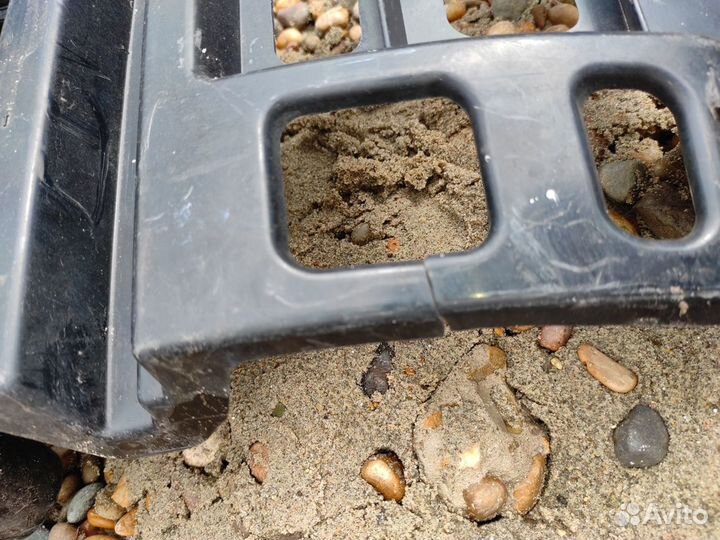 Направляющая заднего бампера правая (BMW X1)