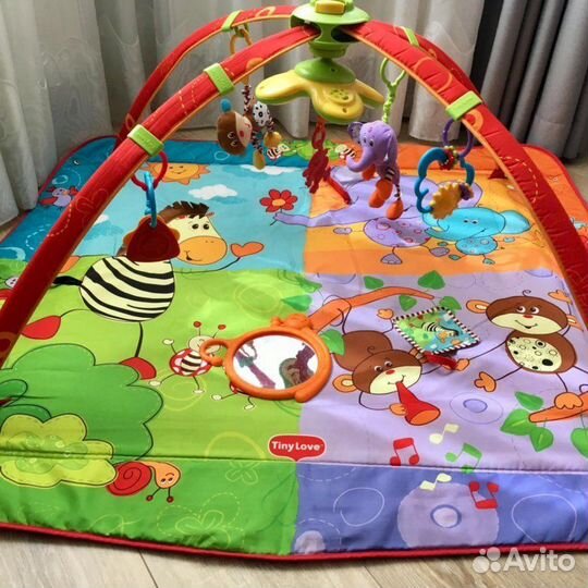 Развивающий коврик tiny love музыкальный