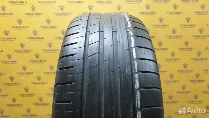 Goodyear UltraGrip Performance 215/55 R17 98W