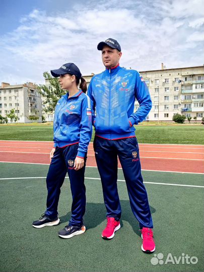 Спортивный костюм