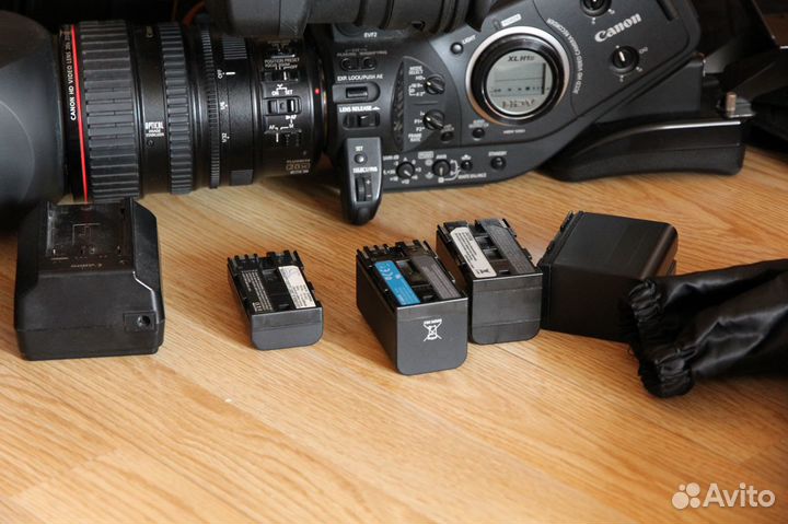 Профессиональная видеокамера Canon XL H1