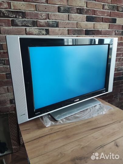 Телевизор Philips бу 106 см