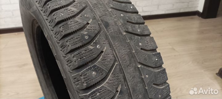 Bridgestone Ice Cruiser 7000 195/65 R15