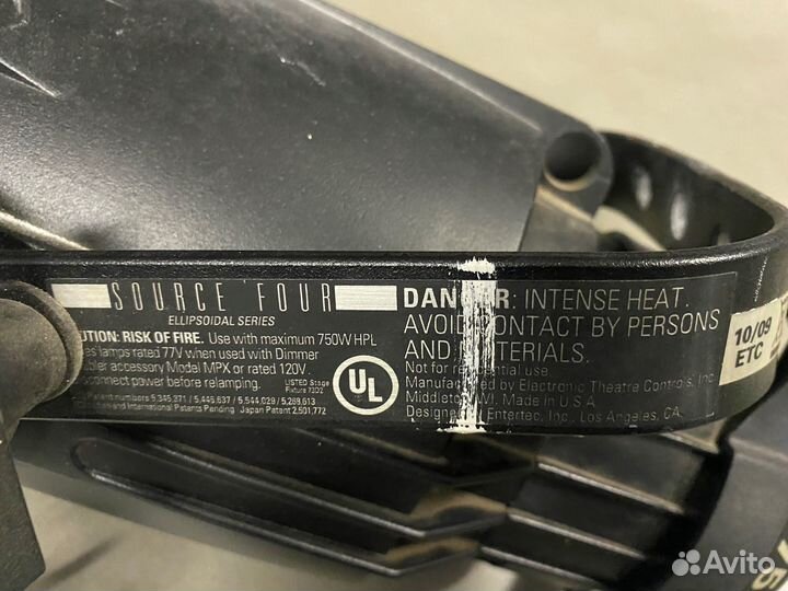Прожектор профильный ETC Source Four zoom 750 W