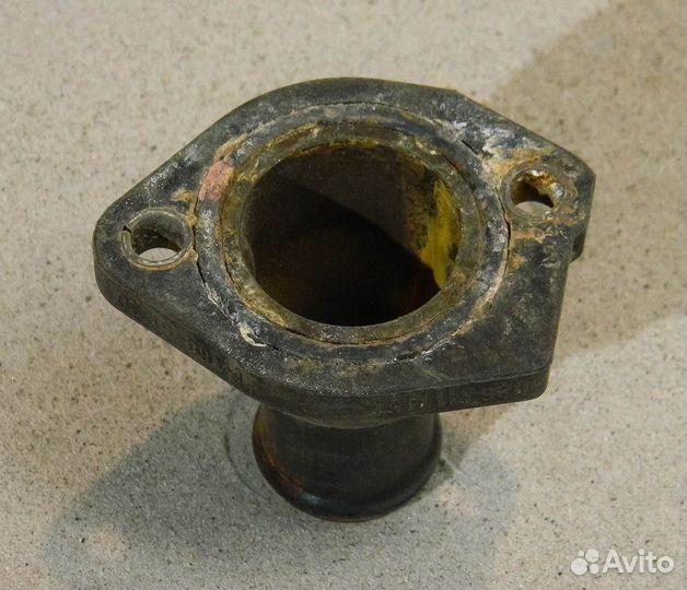 Фланец охлаждения VW Passat B3 1.8