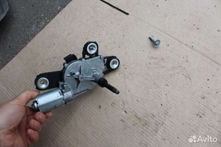 Моторчик стеклоочистителя заднего стекла Ford Fies