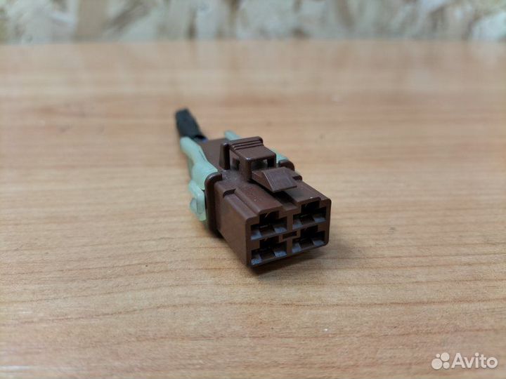 Разъем резистора отопителя 4pin Honda Accord CU1