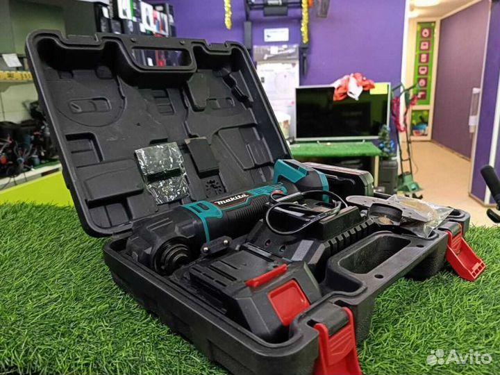 Аккумуляторный реноватор Makita BDC-2100