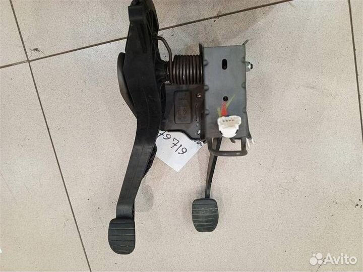 Блок педалей Renault Sandero 2009-2014