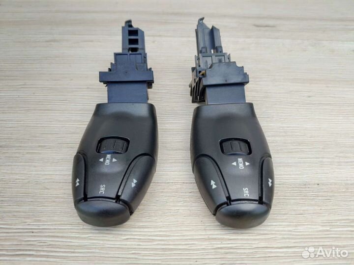 Переключатель подрулевой (джойстик) Пежо 206